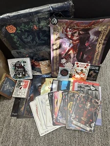 Lot Buch YA Lesen Merch Buchdrucke Lesezeichen Tarot Karten Pins siehe Bild - Bild 1 von 1