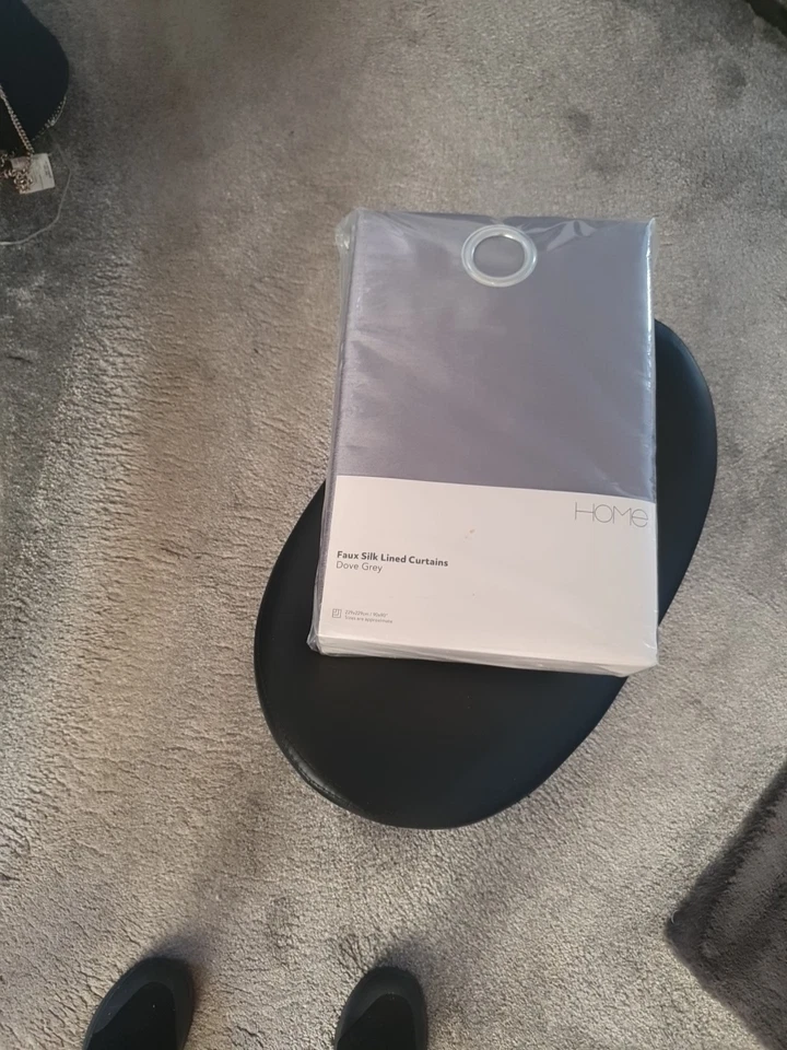 Curtains Eyelet - Image 1 of 1