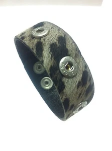 Pees Lederarmband Kuhfell BTA3FK für 3 Pees Buttons - Bild 1 von 1