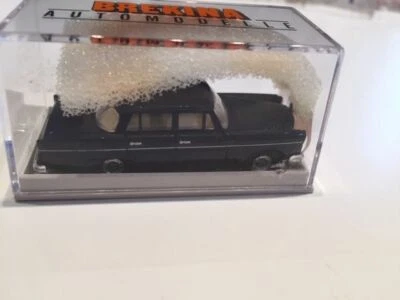 Brekina Mercedes Benz 220 Limousine 4-türig Dunkelblau in Vitrine mit OVP HO 1:8 - Image 1 of 2