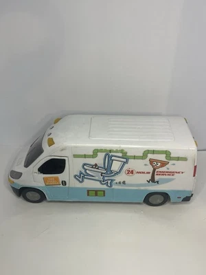 Furgoneta de plomería vintage 2017 "The Final Plunge - Sound & Lights" (1:12) probada Foto 1 de 4