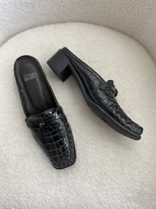 Stuart Weitzman Black Crocodile Patent Leather Block Heel Mules Shoes 8 Narrow - Picture 1 of 10