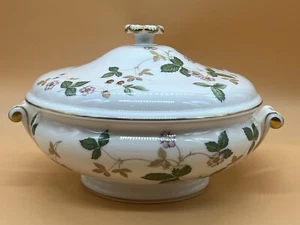 Wedgwood China Wilde Erdbeere Design Servierterrine & Deckel. R4406. - Bild 1 von 8
