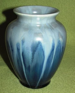 Bunzlau Art Nouveau vase; shades of blue - Picture 1 of 1