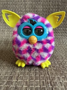 2012 Furby Boom Hasbro elektronisches sprechendes Plüschtier Haustier lila weiß pink GETESTET - Bild 1 von 13