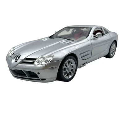Modellino Auto Motormax 1/12 Mercedes-Benz SLR McLaren Silver - Immagine 1 di 4