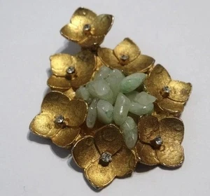 Vintage CHANEL 1980s Couture Pendant Brooch Camellia Jade Glass & Crystals RARE - Bild 1 von 13