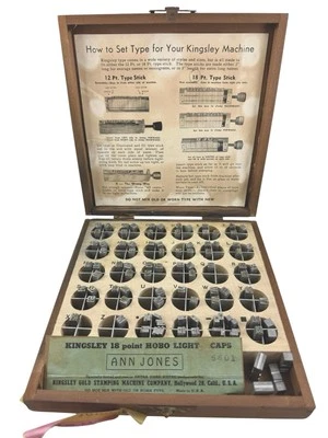 Juego de tapas de luz Hobo de la década de 1950 tipo 18 puntos-Kingsley Stamping Machine Co.-Impresión Foto 1 de 4