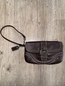 Coach SOHO Handgelenktasche dunkelbraun Leder Schnalle Reißverschluss Clutch Geldbörse Etui 7x4" - Bild 1 von 9