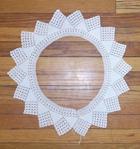 Vintage crocheted lace doily edging, white, finely done, add your own center - Picture 1 of 4