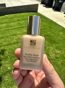 Estee Lauder DW double wear foundation makeup - Picture 1 of 14
