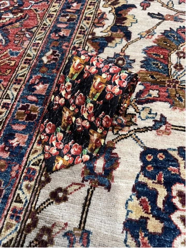 Corbata de cuello de seda exclusiva de diseño de alta costura Givenchy Selection floral para hombre Foto 1 de 4