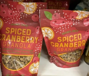 2 paquetes de granola de arándano especiada Trader Joe’s de 12 oz cada bolsa de temporada - Imagen 1 de 2