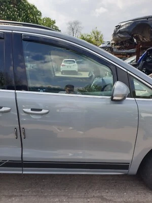 VW Sharan 7N MK2 puerta delantera lado conductor desnudo gris R7J 2011-2022 Foto 1 de 4