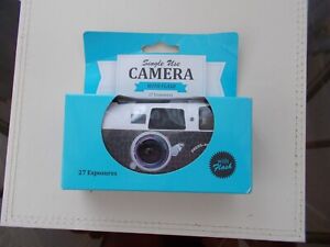 SINGLE USE DISPOSABLE CAMERA WITH FLASH 27 EXPOSURES NEW IN BOX