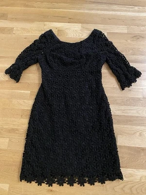 Vestido de encaje negro Lilly Pulitzer para mujer 8 manga corta funda floral ganchillo Foto 1 de 4