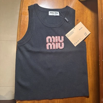 Top negro sin mangas Miu Miu para mujer talla pequeña Foto 1 de 2