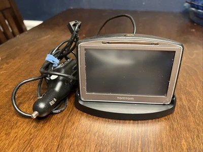 TomTom GO 720 - US & Canada Automotive Mountable - Image 1 of 2