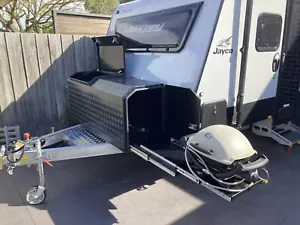 TB7G Caravan Toolbox - Picture 1 of 2