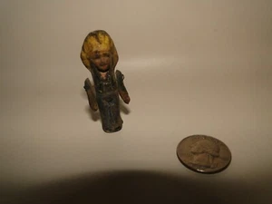 Vintage Mini Pottery Clay American Indain Cheif Figure with Attched Arms - Imagen 1 de 7