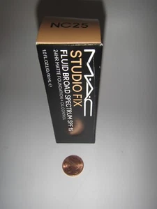 NEW Mac NC25 STUDIO FIX FOUNDATION+OIL CONTROL FLUID BROAD SPECTRUM SPF 15 1oz - Picture 1 of 1