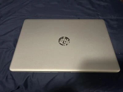 HP 15-dy2005tg 15.6" (256GB SSD, Intel Pentium Gold 7505, 2.00GHz, 8GB RAM)... Foto 1 de 3