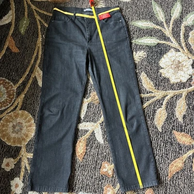 Pantalones de mezclilla LEE para mujer 12 cortos negros calce clásico pierna recta elásticos algodón Foto 1 de 4