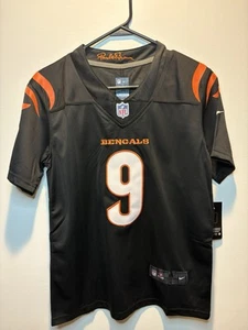 New! YOUTH M (age10-12) Cincinnati Bengals Joe Burrow #9 Black Stitched Jersey - Picture 1 of 4