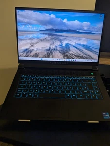 Alienware M15 R6 Gaming Laptop | i7-11800H | 16GB RAM | RTX 3060 | 512GB SSD - Picture 1 of 7