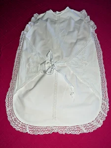Ancienne gigoteuse ou nid d'ange  de bébé en coton brodé faite main - Picture 1 of 5