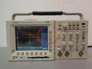 USED Tektronix TDS3052B Oscilloscope 500MHz Tested - Picture 1 of 4