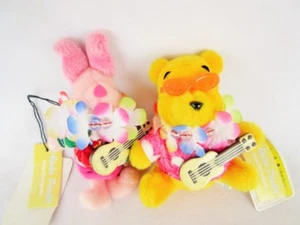 RARE! WINNIE THE POOH & PIGLET ALOHA POOH PLUSH DOLL Pin badge TOKYO DISNEYLAND - Picture 1 of 5