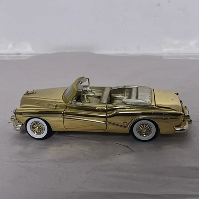 Signature 1953 Gold Buick Skylark 1/34 Diecast Car - Doors Hood And Trunk Open! - Image 1 of 4