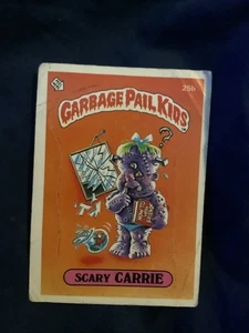 Topps 1985 GPK Garbage Pail Kids OS1 Serie Original 1 SCARY CARRIE #25b Mate - Imagen 1 de 2