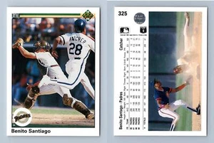 Benito Santiago - Padres #325 Upper Deck 1990 Baseball Trading Card - Picture 1 of 1
