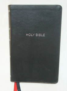 Holy Bible Containing Old and New Testaments NKJV Thomas Nelson 2017 Leather - Picture 1 of 8
