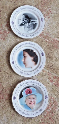 3 X 8 inch Royal Worcester H.M Queen Elizabeth II 90th Birthday 2016 Plates. - Image 1 of 4