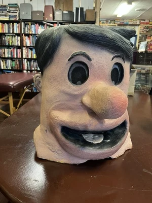 Máscaras de piedra de picapiedra Fred & Wilma hechas a mano (hechas en los años 80 o 90) Foto 1 de 3