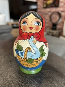 Vintage Russian Wooden Nesting Dolls Set of 5 Hand-Painted - Picture 1 of 2