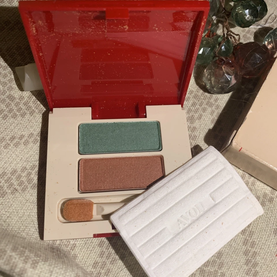 Vtg Avon Silk Finish Eyeshadow Teal Suede Amber Suede Duo NIB discontinued Rare - Image 1 of 4