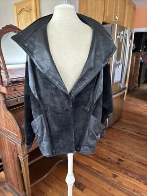 Abrigo de mujer Comint vintage de cuero genuino negro chaqueta pesada talla mediana gótico Foto 1 de 4