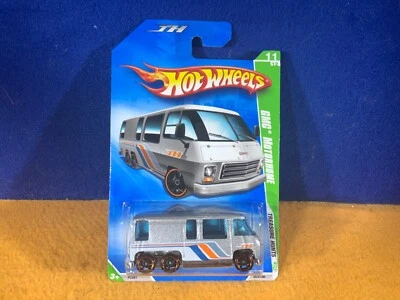 P9-53 HOT WHEELS TREASURE HUNT - GMC MOTORHOME - 2009 - SILVER - NIB - Image 1 of 4