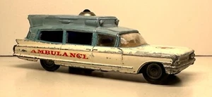 CORGI TOYS : VINTAGE SUPERIOR AMBULANCE  #437 SCALE 1:42 DIECAST CAR - Picture 1 of 7