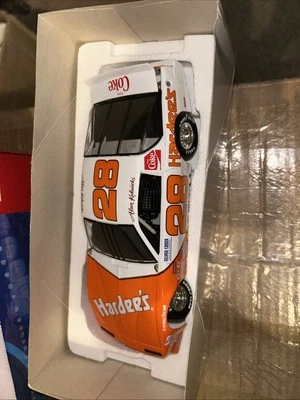 1/24 ALAN KULWICKI #28 HARDEE'S  EXTREME  1984  ACTION NASCAR DIECAST - Image 1 of 4
