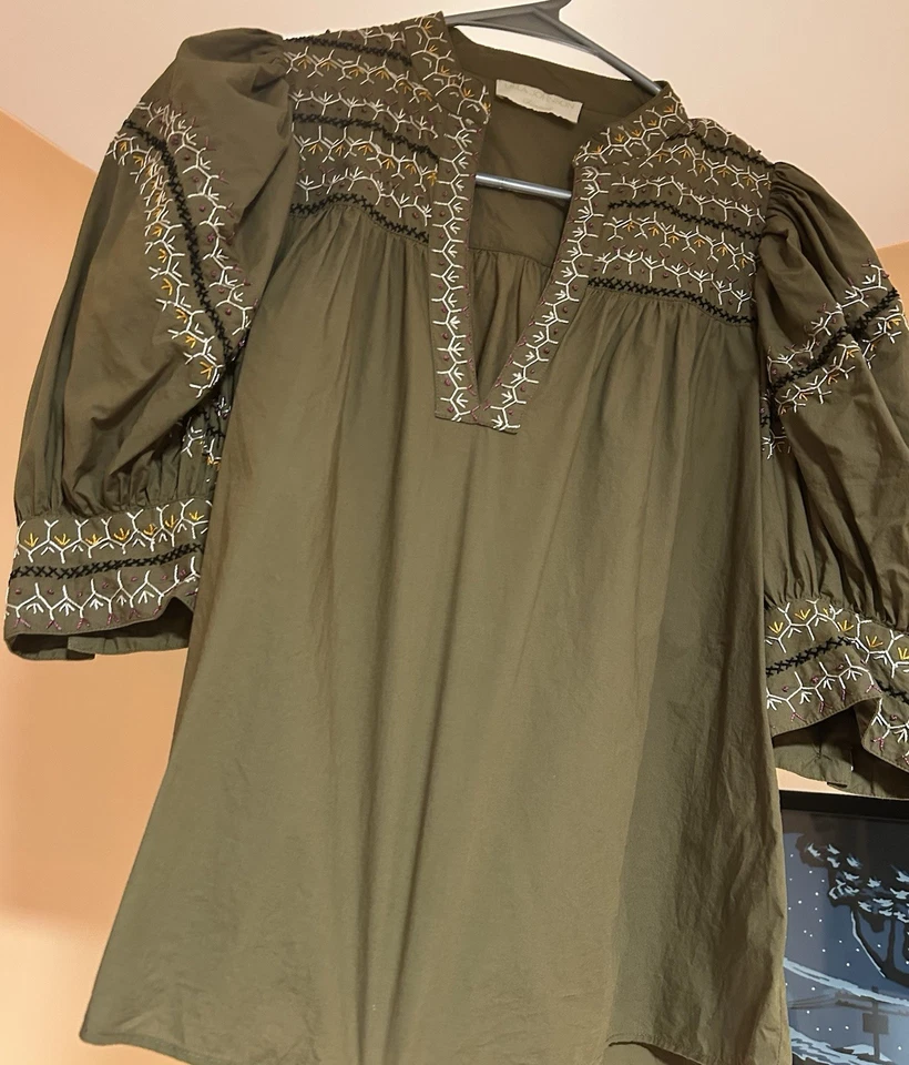 Blusa Top Ulla Johnson Hecha a Mano Talla 2 Verde Oliva Bordada Manga Corta Foto 1 de 4