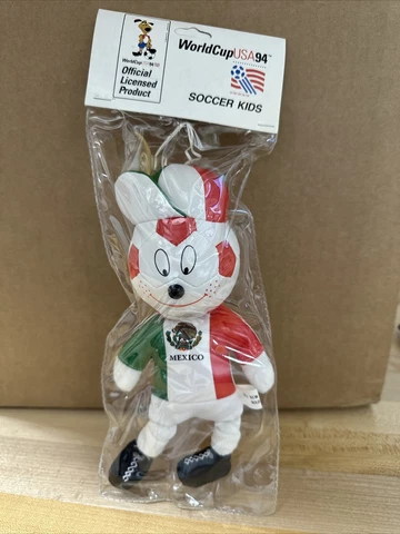 Vintage 1994 World Cup Soccer Kids Mexico Mascot Collectable Plush Box 31 Cover