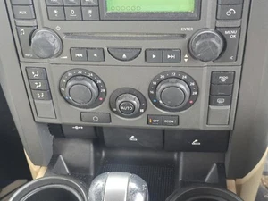 LAND ROVER DISCOVERY 3 L319 03/2005-09/2009 FRONT HEATER/AC CONTROLS - Picture 1 of 14