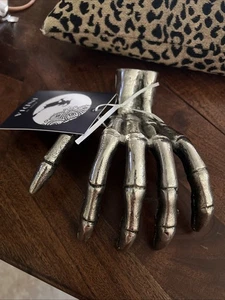 Esqueleto Mano Metal Pesado Halloween Espeluznante Decoración Calavera Horror NUEVO con Etiqueta - Imagen 1 de 5