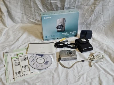 Câmera Digital Canon PowerShot SD550 7.1MP Com Bateria, Cartão SD + Carregador - Imagem 1 de 4