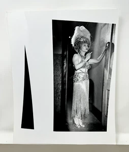 Original Oversized Press Photo: Vaudeville Actress Waiting in Theater 14x11 - Picture 1 of 11